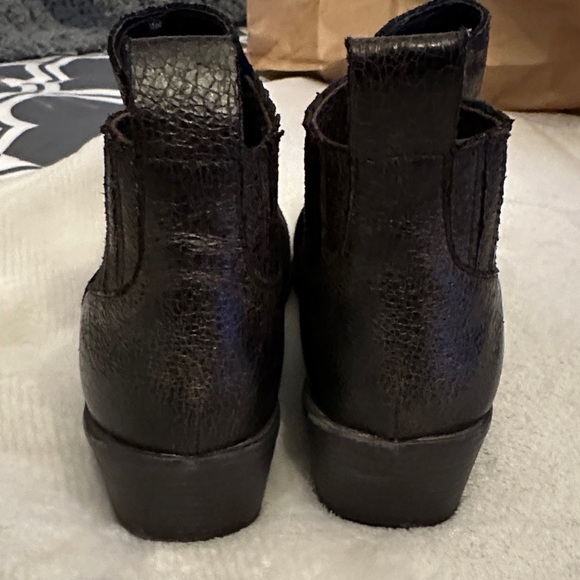 Dolce Vita Black Ankle Booties - Picture 3 of 8